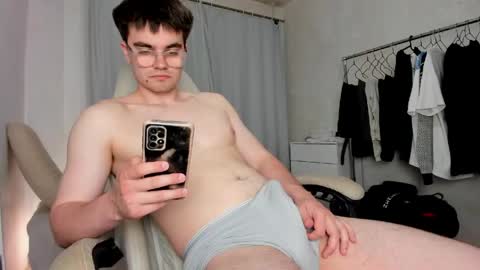 Snapshot of jame_flow chatting on June 6, 2026, 8:57 pm Hey there Im Jame online show from June 6, 2026, 8:57 pm