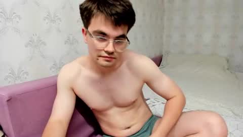 Snapshot of jame_flow chatting on July 1, 2026, 8:08 pm Hey there Im Jame online show from July 1, 2026, 8:08 pm