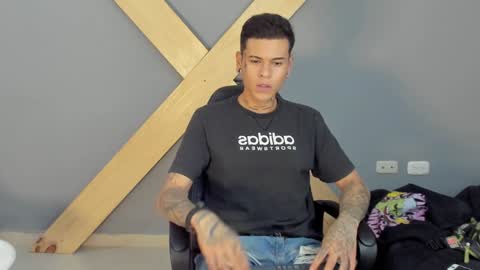 Snapshot of jamesinked_ chatting on December 4, 2024, 6:06 pm Jamesinked  online show from December 4, 2024, 6:06 pm