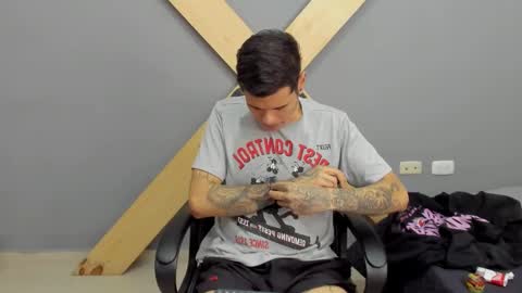 Snapshot of jamesinked_ chatting on December 16, 2024, 3:00 pm Jamesinked  online show from December 16, 2024, 3:00 pm