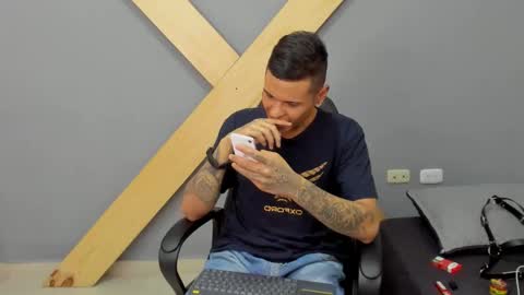 Snapshot of jamesinked_ chatting on December 24, 2024, 9:44 pm Jamesinked  online show from December 24, 2024, 9:44 pm