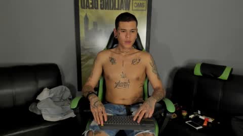 Snapshot of jamesinked_ chatting on January 14, 2025, 5:30 am Jamesinked  online show from January 14, 2025, 5:30 am