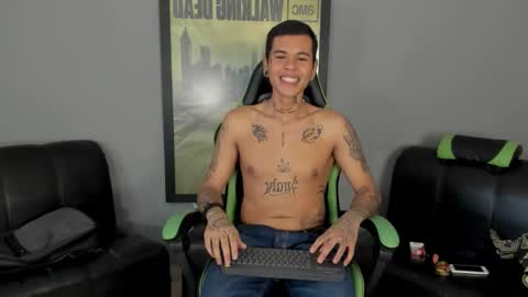 Snapshot of jamesinked_ chatting on February 7, 2025, 8:20 pm Jamesinked  online show from February 7, 2025, 8:20 pm