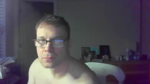 Snapshot of jamesjewels chatting on February 9, 2025, 12:41 pm jamesjewels online show from February 9, 2025, 12:41 pm