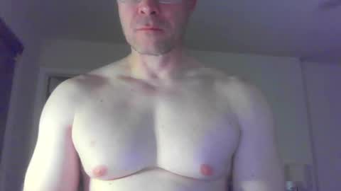 Snapshot of jamesjewels chatting on February 23, 2025, 5:56 am jamesjewels online show from February 23, 2025, 5:56 am