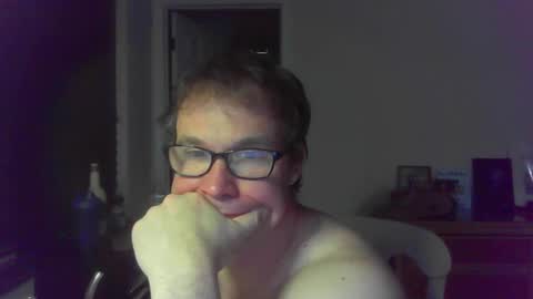 Snapshot of jamesjewels chatting on October 18, 2025, 4:26 am jamesjewels online show from October 18, 2025, 4:26 am