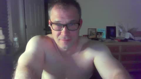 Snapshot of jamesjewels chatting on November 5, 2025, 2:22 am jamesjewels online show from November 5, 2025, 2:22 am