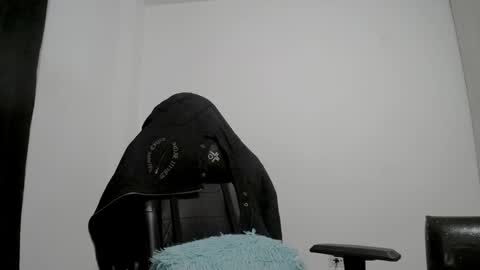 Snapshot of jamesvladi chatting on February 13, 2025, 10:33 pm vlad online show from February 13, 2025, 10:33 pm