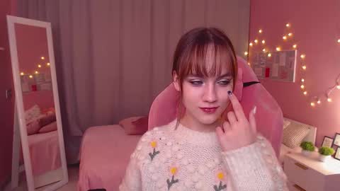 Snapshot of jamie_chung chatting on November 11, 2025, 5:18 am jamie_chung online show from November 11, 2025, 5:18 am