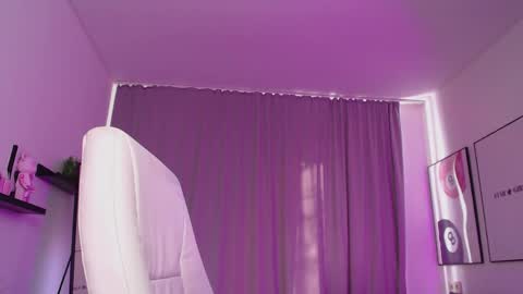 jamie_chung online show from April 1, 2026, 3:07 am