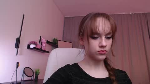 jamie_chung online show from April 6, 2026, 3:04 am