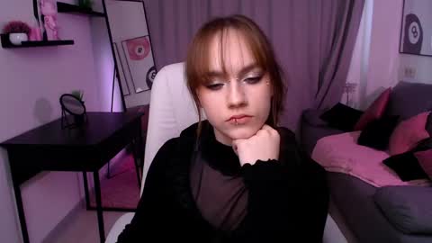 jamie_chung online show from April 13, 2026, 3:01 am