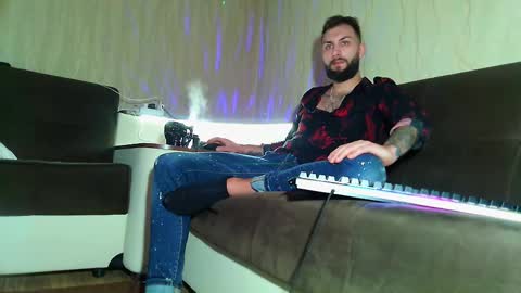 Snapshot of jamienoxus chatting on February 25, 2025, 7:09 am Robbie online show from February 25, 2025, 7:09 am