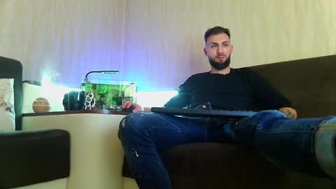 Snapshot of jamienoxus chatting on March 5, 2025, 12:16 am Robbie online show from March 5, 2025, 12:16 am