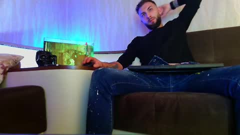 Snapshot of jamienoxus chatting on March 7, 2025, 12:04 am Robbie online show from March 7, 2025, 12:04 am