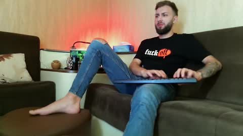 Snapshot of jamienoxus chatting on March 11, 2025, 5:38 am Robbie online show from March 11, 2025, 5:38 am