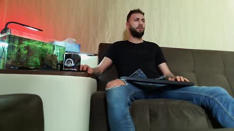 Snapshot of jamienoxus chatting on March 12, 2025, 5:57 am Robbie online show from March 12, 2025, 5:57 am