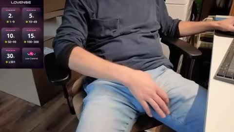 Snapshot of jan_martin chatting on October 10, 2025, 6:23 am Jan Martin online show from October 10, 2025, 6:23 am