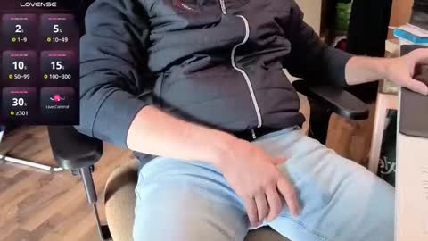 Snapshot of jan_martin chatting on October 16, 2025, 9:54 am Jan Martin online show from October 16, 2025, 9:54 am