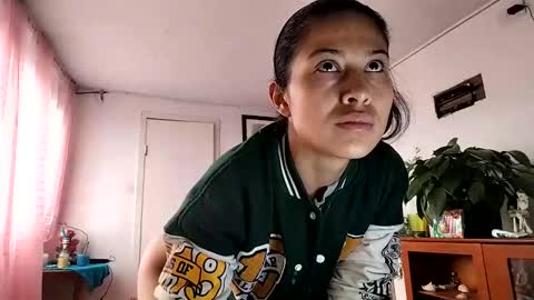 janariivera1 online show from November 6, 2025, 2:51 pm