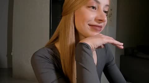 Snapshot of jane_bright chatting on January 25, 2025, 7:28 pm Jane online show from January 25, 2025, 7:28 pm