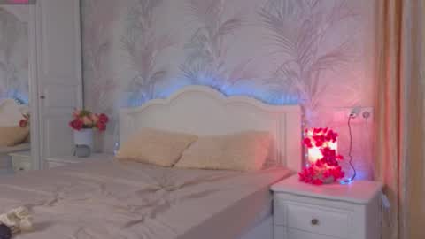 janepuff online show from November 23, 2025, 7:19 am