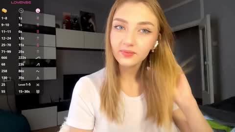 Snapshot of janitamunerlyn chatting on February 9, 2026, 3:32 am Stacy online show from February 9, 2026, 3:32 am