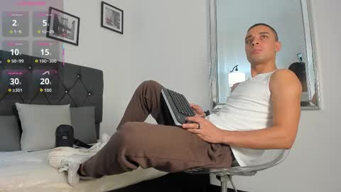 Snapshot of jank_ chatting on January 5, 2026, 8:01 pm Jank online show from January 5, 2026, 8:01 pm