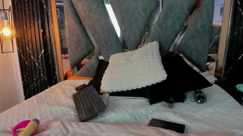 janna_a online show from March 17, 2026, 7:50 pm