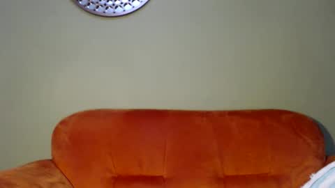 janne online show from October 19, 2025, 5:08 am