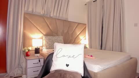 jasmin_melons online show from March 6, 2026, 1:46 am