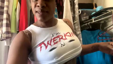 Snapshot of jasminekay chatting on January 3, 2025, 6:35 pm JasmineKay online show from January 3, 2025, 6:35 pm