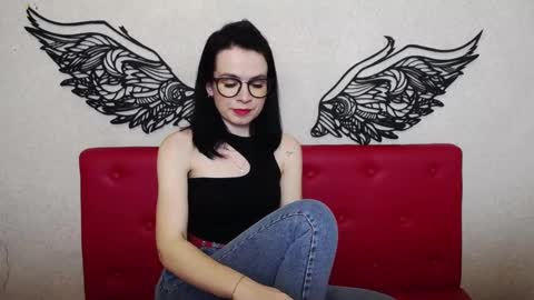 JasmineKouch online show from February 7, 2025, 9:15 pm