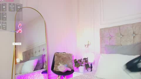 Snapshot of jasmineross_1 chatting on May 12, 2026, 7:11 pm jasmine online show from May 12, 2026, 7:11 pm