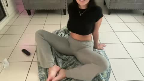 Jasmine Tate online show from November 5, 2025, 6:19 pm