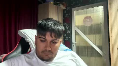 jasonsua21 online show from November 12, 2025, 6:19 pm