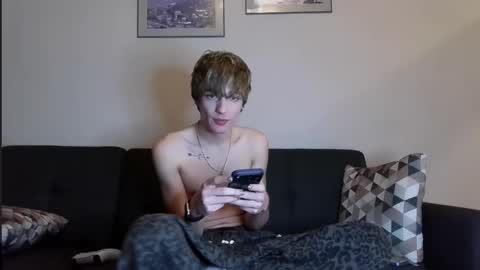 jasperclarke online show from April 9, 2026, 5:40 pm