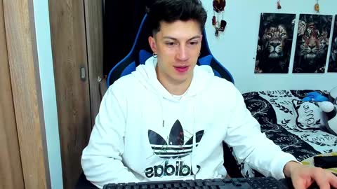 Snapshot of javiersexymann chatting on January 23, 2025, 5:35 am Javier online show from January 23, 2025, 5:35 am