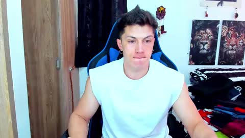 Snapshot of javiersexymann chatting on February 14, 2025, 6:51 pm Javier online show from February 14, 2025, 6:51 pm