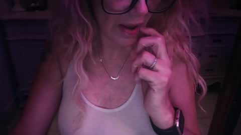 Snapshot of javlovesu chatting on January 15, 2026, 11:04 am JAV online show from January 15, 2026, 11:04 am