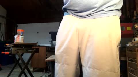 Snapshot of jawssharkparty chatting on October 5, 2025, 4:11 am Jaws  online show from October 5, 2025, 4:11 am