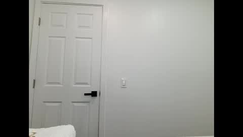 j2solid online show from November 8, 2025, 5:56 pm