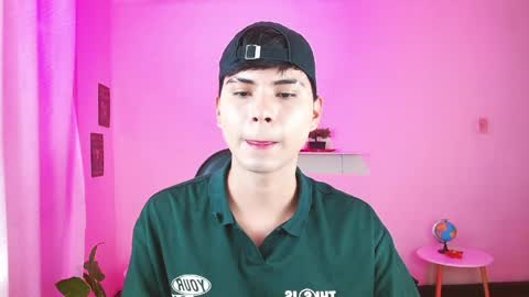 Snapshot of jay_cum18 chatting on June 1, 2026, 1:24 pm Jay online show from June 1, 2026, 1:24 pm