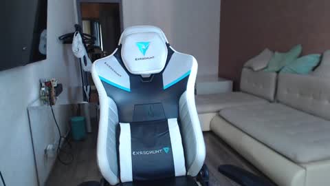 Jayce online show from February 24, 2025, 8:17 am