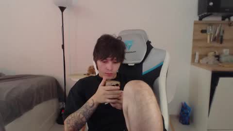 Jayce online show from September 25, 2025, 1:26 pm