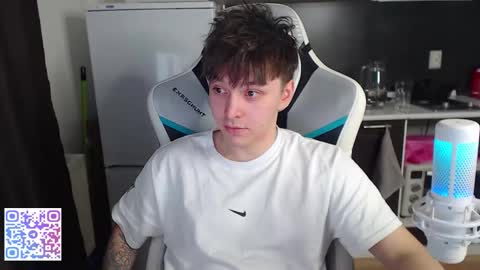 Jayce online show from February 17, 2026, 2:24 pm