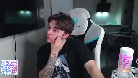 Jayce online show from April 1, 2026, 5:54 pm