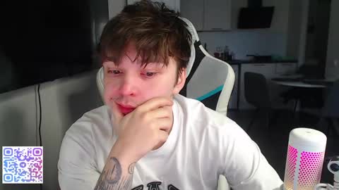 Jayce online show from April 15, 2026, 5:47 am