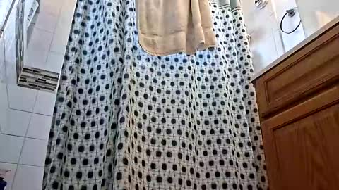 Meetmyfreak online show from April 28, 2026, 9:09 pm