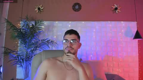 Snapshot of jaygrip chatting on April 15, 2026, 9:04 pm Jay online show from April 15, 2026, 9:04 pm